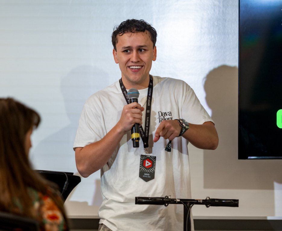 David Ruvalcaba speaking at VidSummit